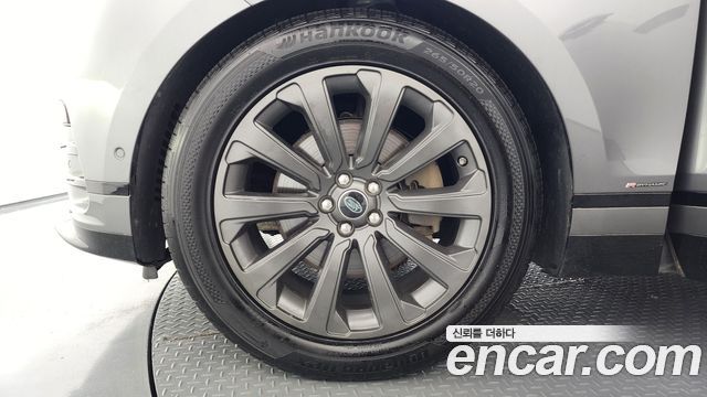 Land Rover Range Rover Velar 2019 — photo 5