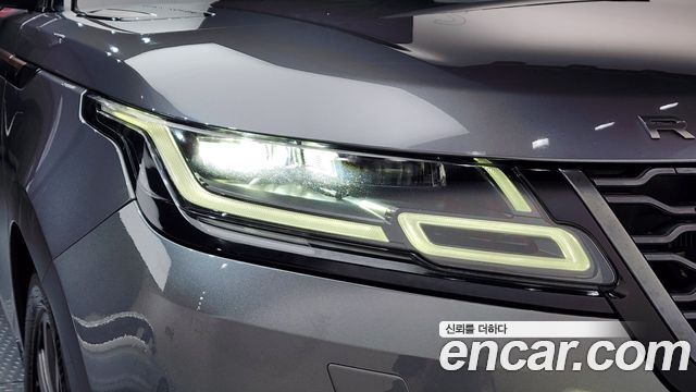 Land Rover Range Rover Velar 2019 — photo 8