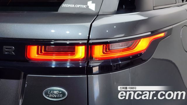 Land Rover Range Rover Velar 2019 — photo 9