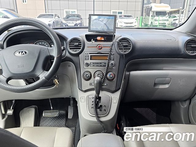 Kia Carens 2008 — photo 9