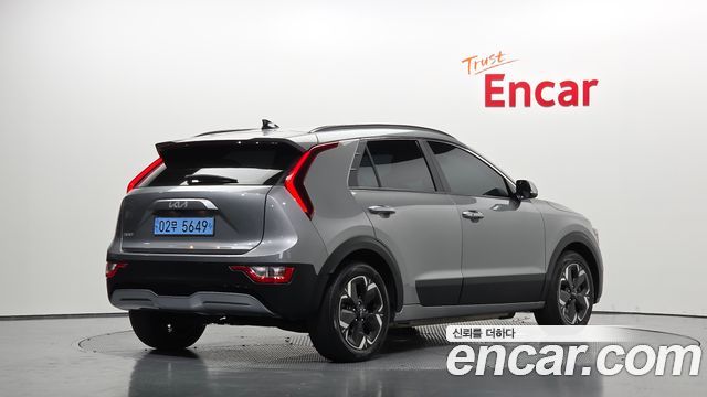 Kia Niro 2023 — photo 2