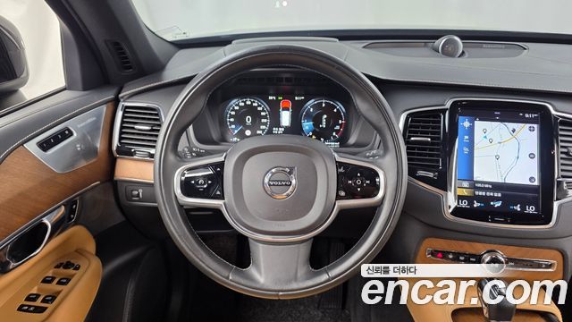 Volvo XC90 2019 — photo 19