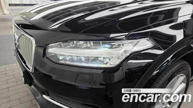 Volvo XC90 2019 — photo 8