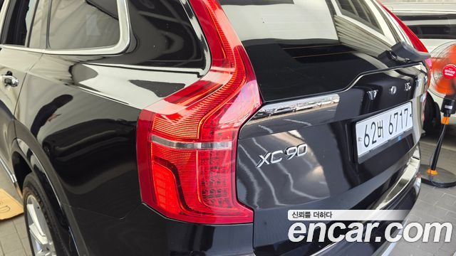 Volvo XC90 2019 — photo 9