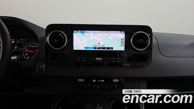 Mercedes-Benz Sprinter 2024 — photo 20