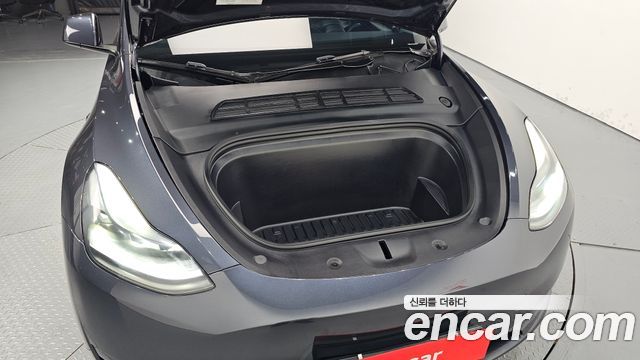 Tesla Model Y 2025 — photo 6