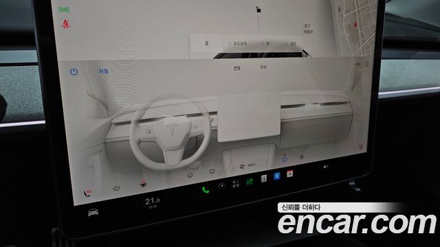 Tesla Model Y 2025 — photo 28