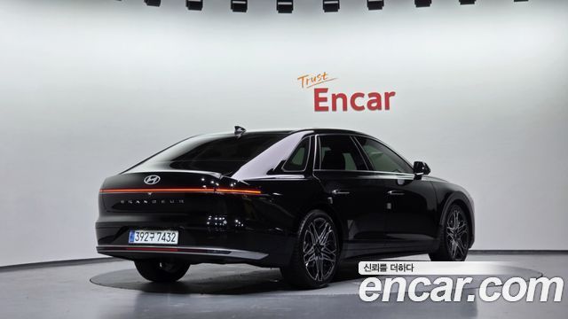 Hyundai Grandeur 2023 — photo 2