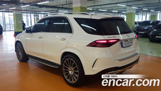 Mercedes-Benz GLE-Class 2025 — photo 2