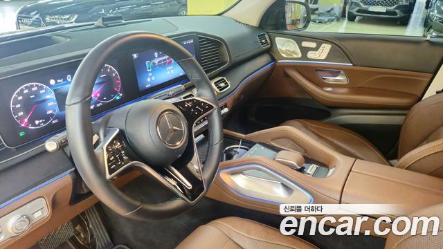 Mercedes-Benz GLE-Class 2025 — photo 8