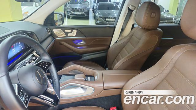 Mercedes-Benz GLE-Class 2025 — photo 9