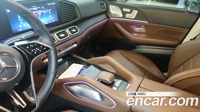 Mercedes-Benz GLE-Class 2025 — photo 10