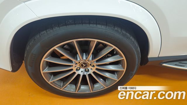 Mercedes-Benz GLE-Class 2025 — photo 19