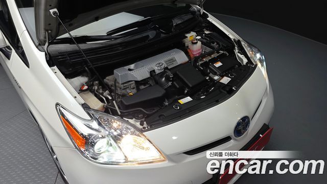 Toyota Prius 2015 — photo 6