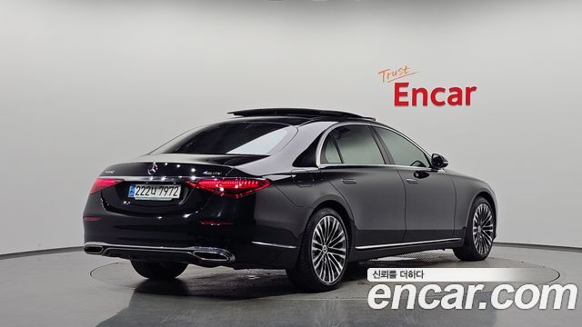Mercedes-Benz S-Class 2023 — photo 2