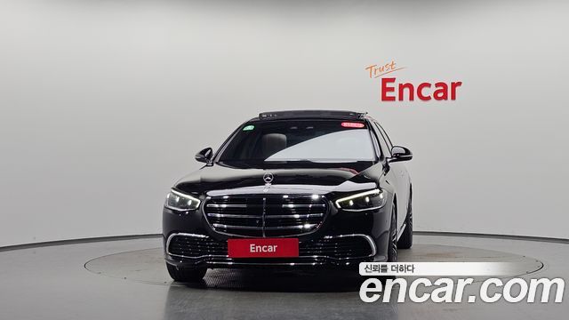 Mercedes-Benz S-Class 2023 — photo 3