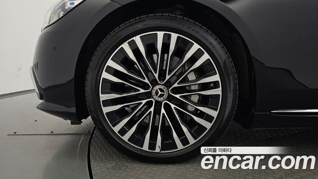 Mercedes-Benz S-Class 2023 — photo 5
