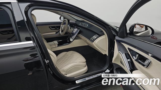 Mercedes-Benz S-Class 2023 — photo 17