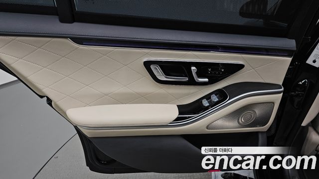 Mercedes-Benz S-Class 2023 — photo 15
