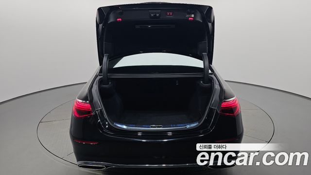 Mercedes-Benz S-Class 2023 — photo 39