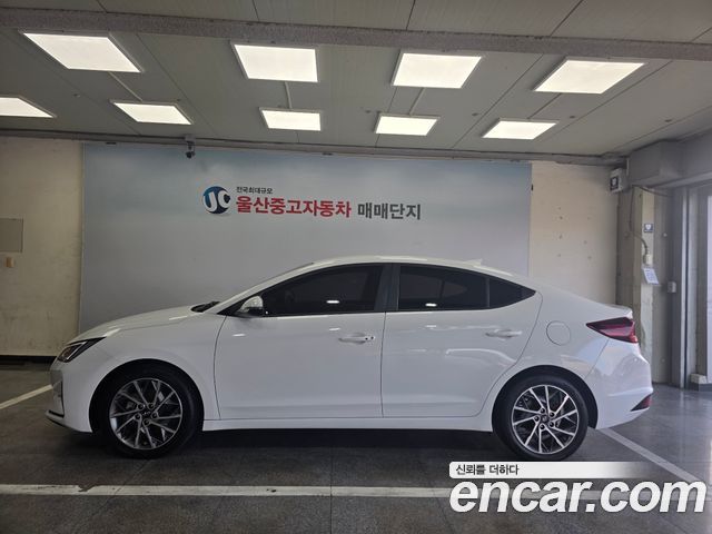 Hyundai AVANTE 2020 — photo 3
