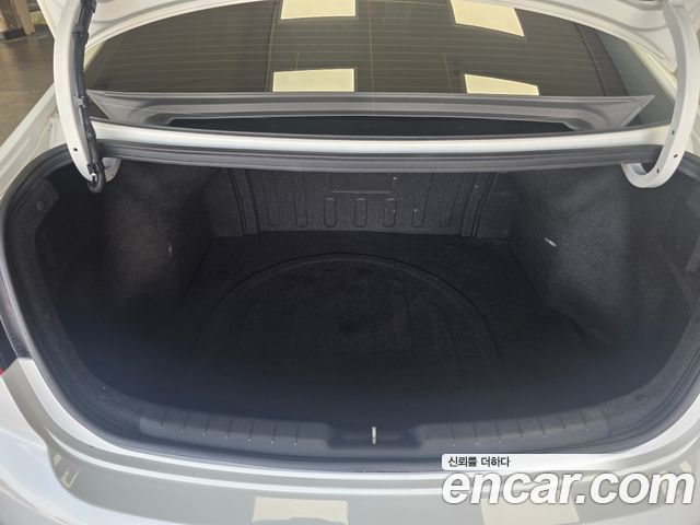 Hyundai AVANTE 2020 — photo 15