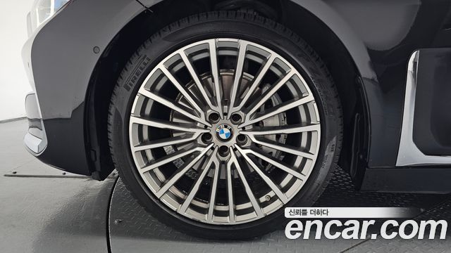 BMW 7-Series 2022 — photo 5