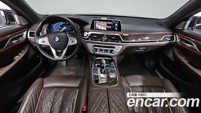 BMW 7-Series 2022 — photo 10
