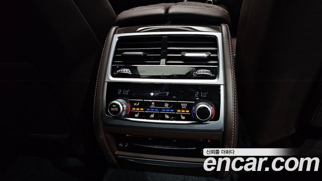 BMW 7-Series 2022 — photo 25