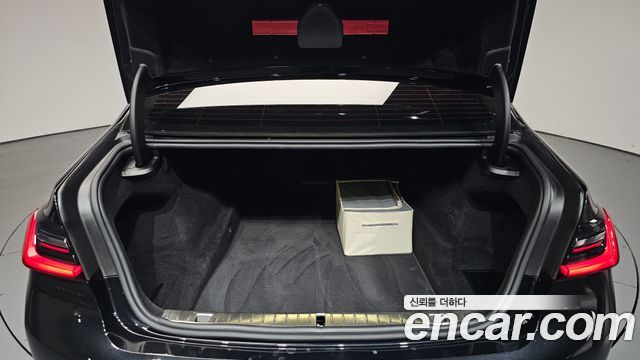 BMW 7-Series 2022 — photo 26