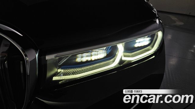 BMW 7-Series 2022 — photo 8