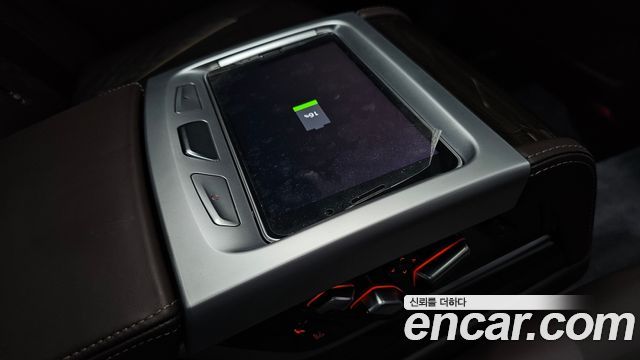 BMW 7-Series 2022 — photo 28