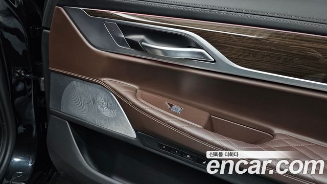 BMW 7-Series 2022 — photo 39