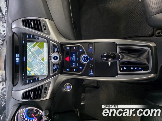 Hyundai AVANTE 2016 — photo 10