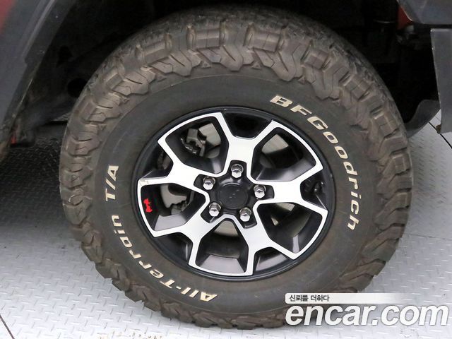 Jeep Wrangler 2021 — photo 20