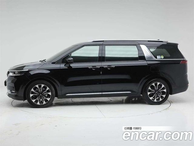 Kia Canival 2021 — photo 3