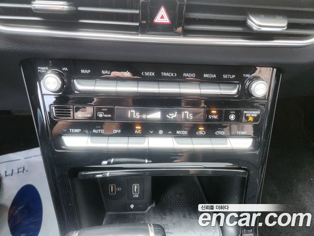 Kia K7 2020 — photo 17