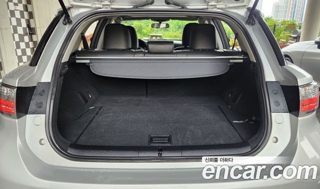 Lexus CT200h 2011 — photo 18