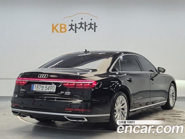 Audi A8 2021 — photo 3