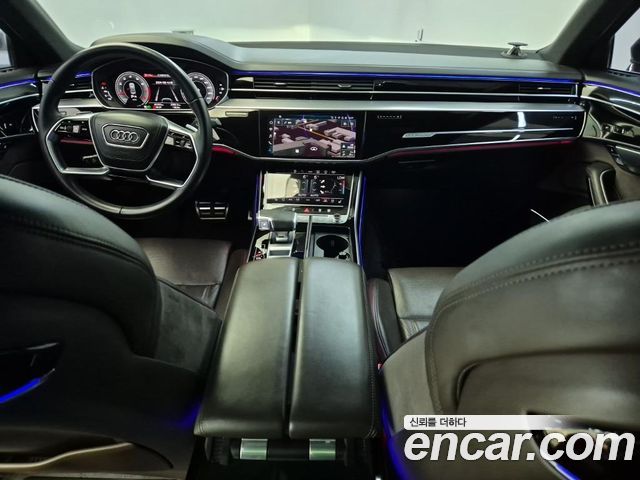 Audi A8 2021 — photo 7