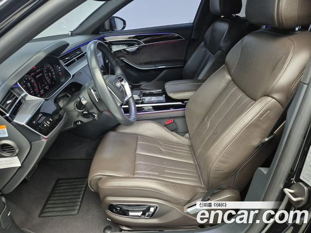 Audi A8 2021 — photo 11