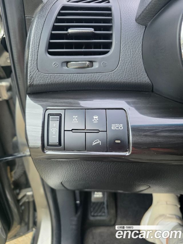 Kia Sorento 2012 — photo 9