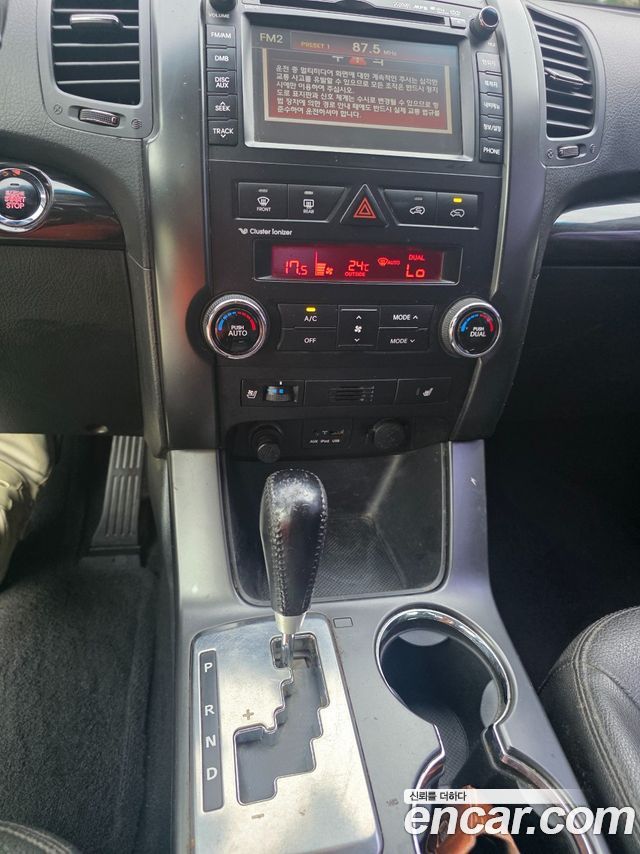 Kia Sorento 2012 — photo 11