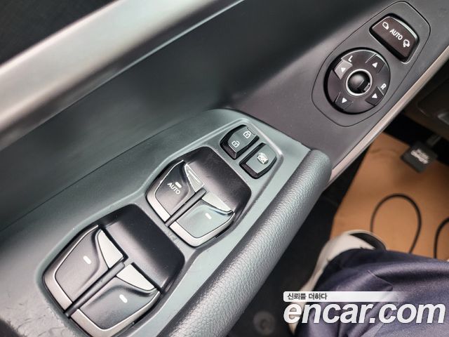 Hyundai Santafe 2016 — photo 17