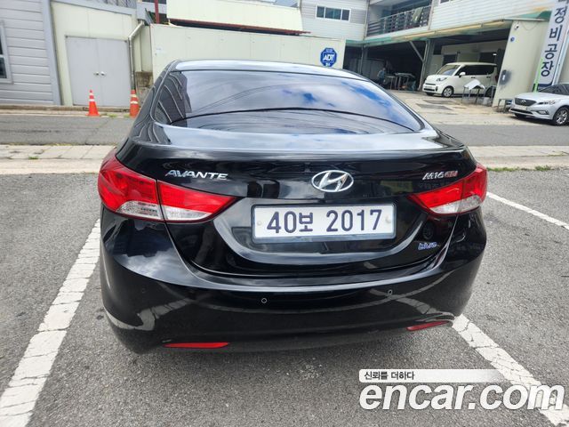 Hyundai AVANTE 2012 — photo 2