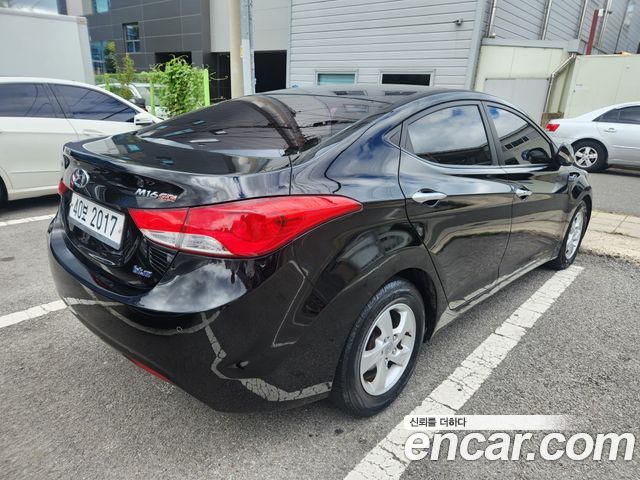 Hyundai AVANTE 2012 — photo 3