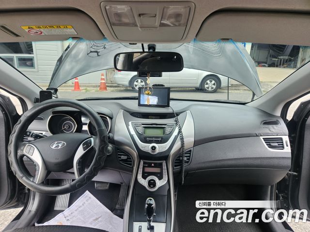 Hyundai AVANTE 2012 — photo 7