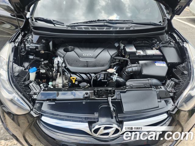 Hyundai AVANTE 2012 — photo 16