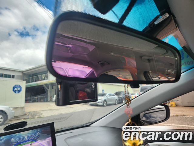Hyundai AVANTE 2012 — photo 17