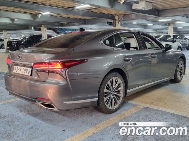 Lexus LS 2020 — photo 4